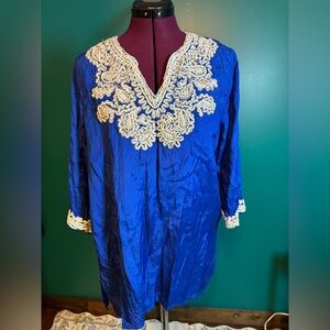 Chico's Vibrant Blue Top With Cream Embroider